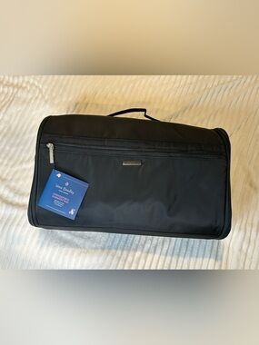 Vera Bradley Black Convertible Garment Bag with Tag